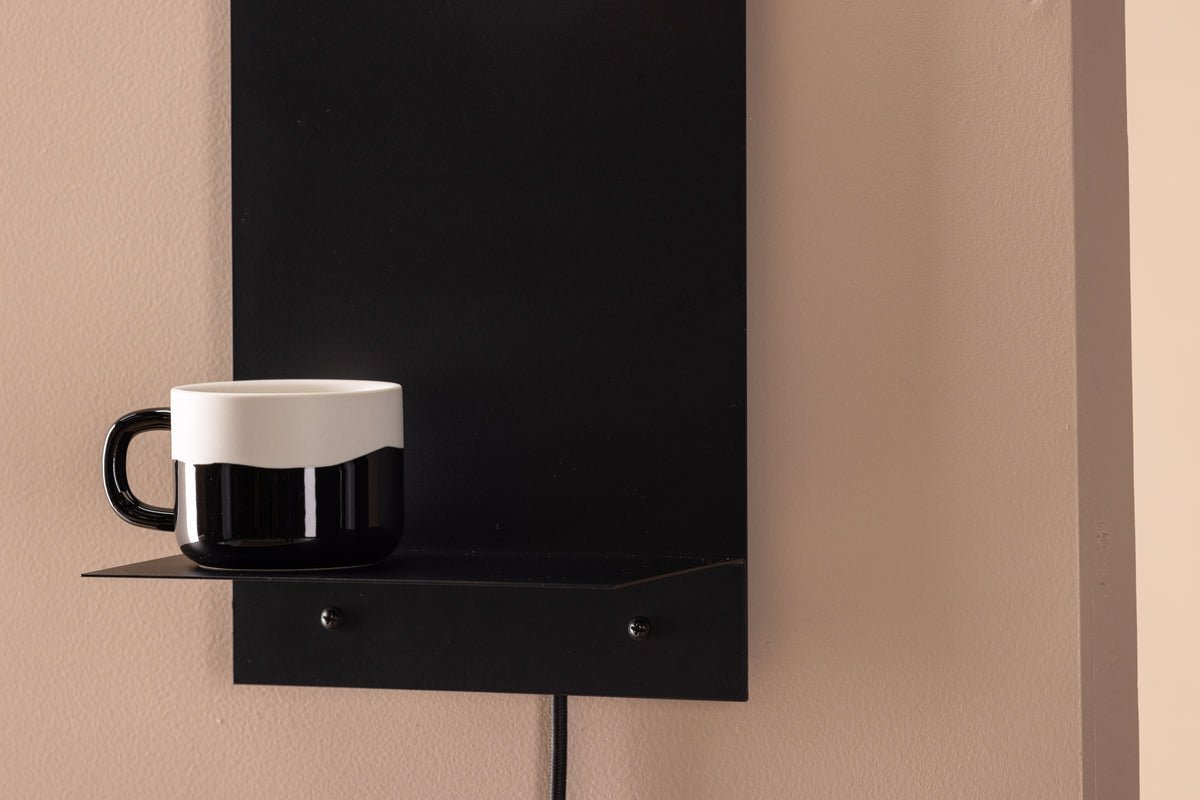 Wandleuchte „Monty" – Inklusive praktischer Ablage