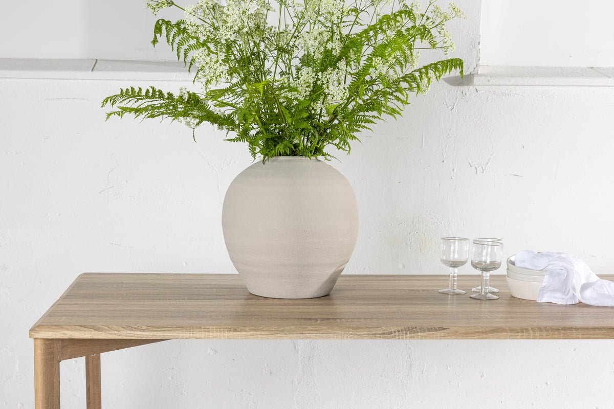 Esstisch Ahi - im rustikalen Charme mit elegantem Look