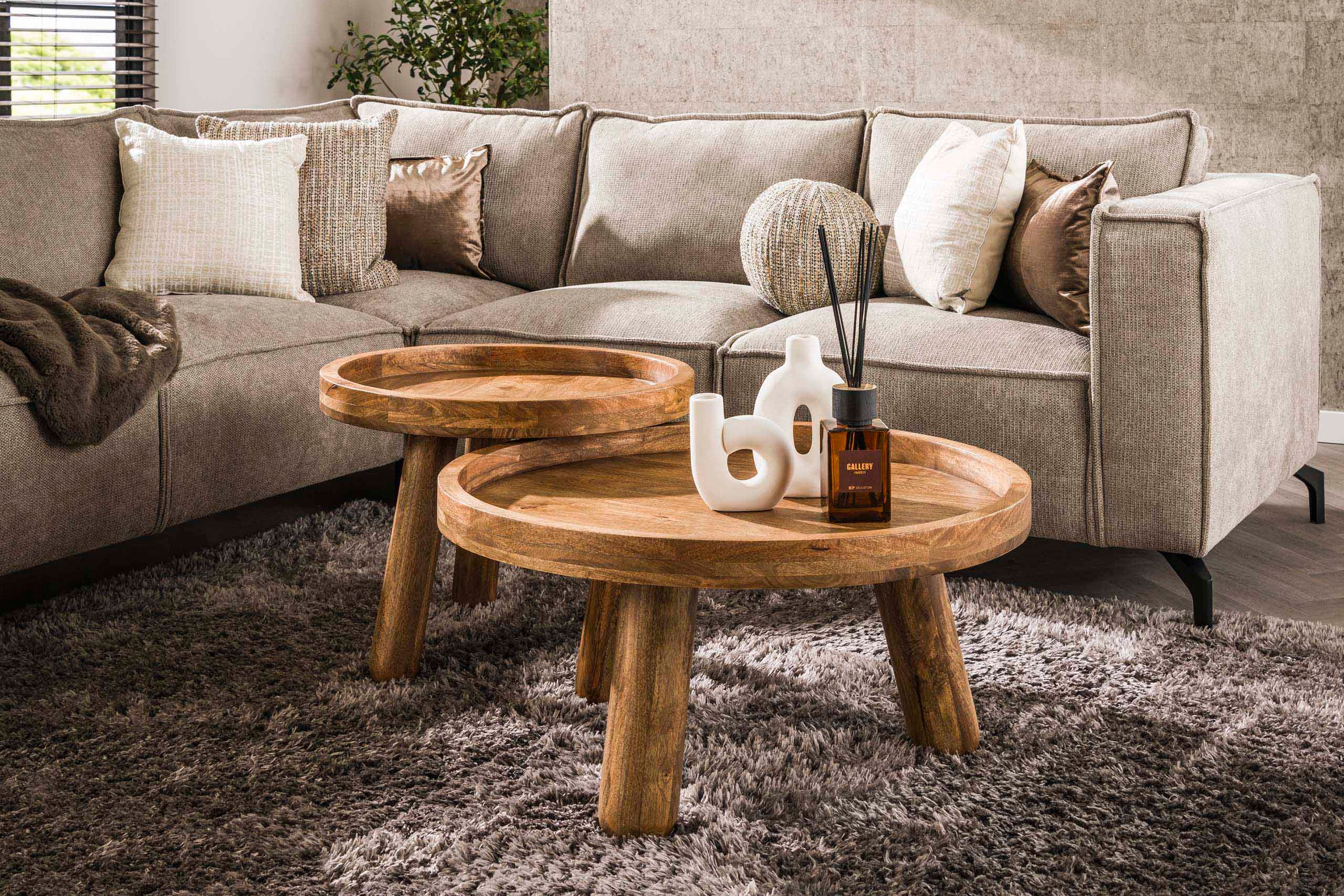 Couchtisch Sundari - 2er Set aus nachhaltigem Mangoholz mit sandfarbenem Finish