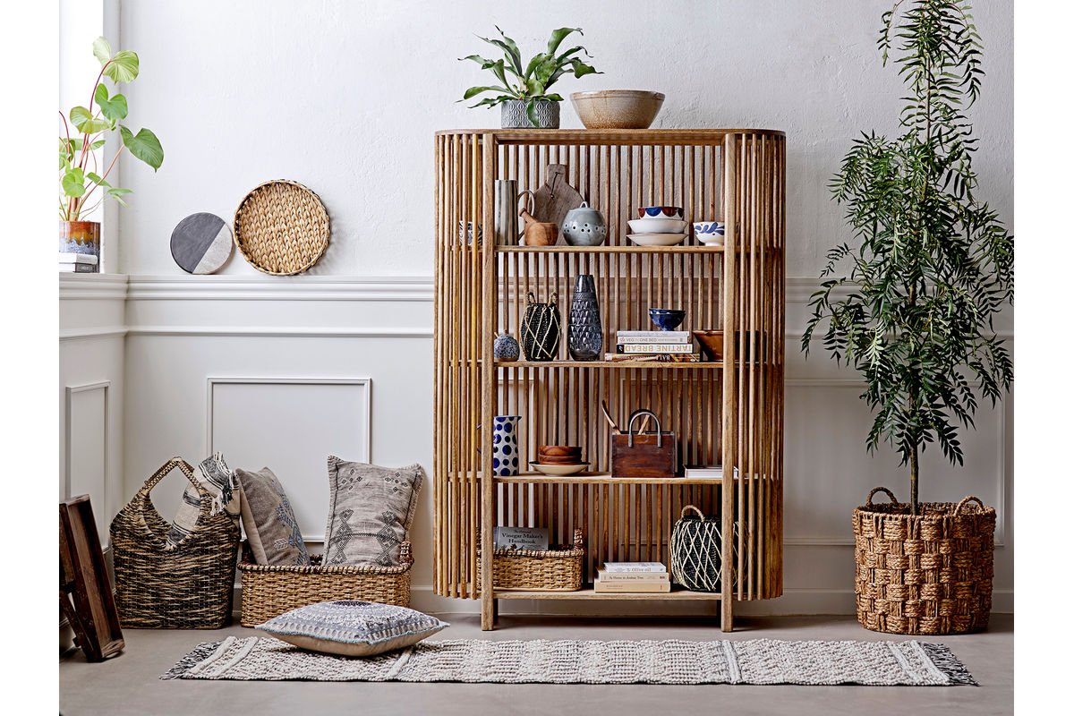 Krug Tiva – handbemaltes Steingut in verschiedenen Farben