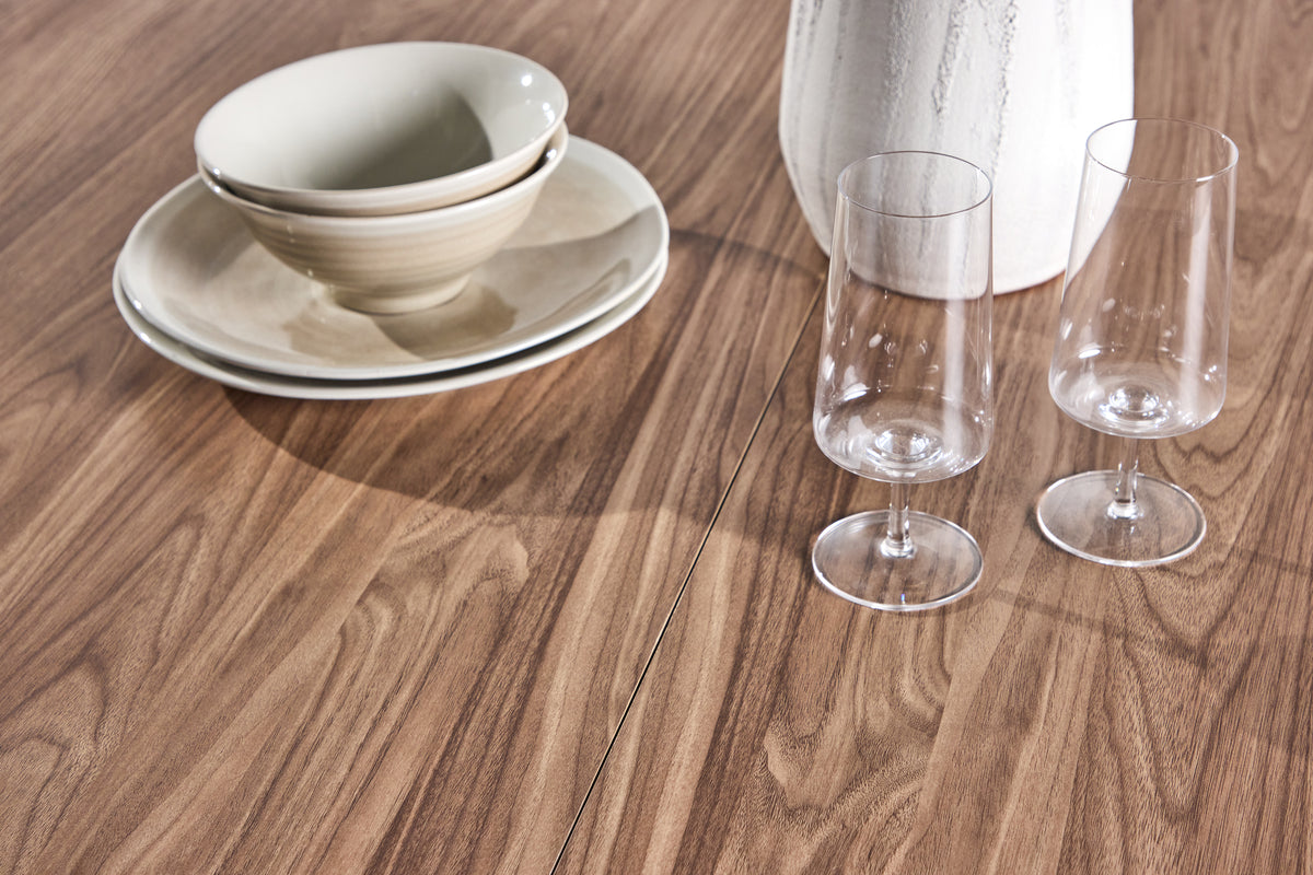 Esstisch Calma - ein runder Esstisch im skandinavischen Stil