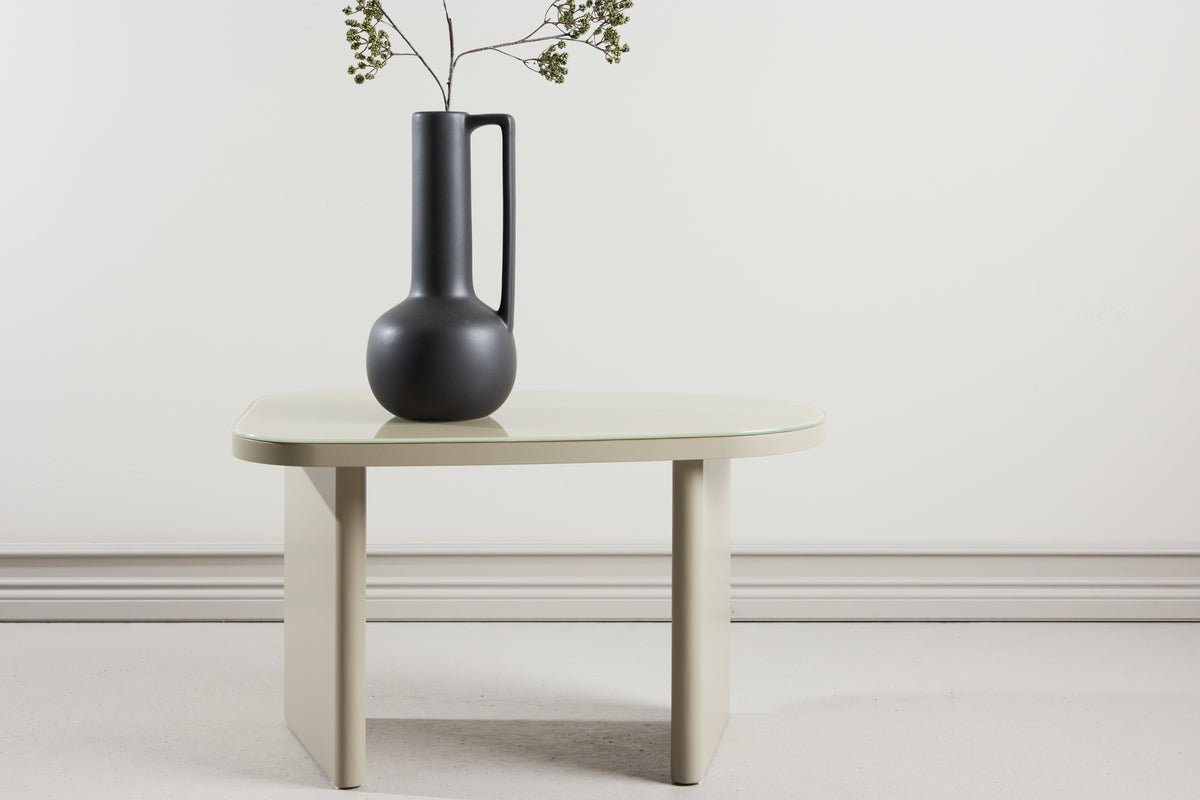 Couchtisch/Beistelltisch Sonaro – 70 × 45 cm in Beige mit Glasplatte