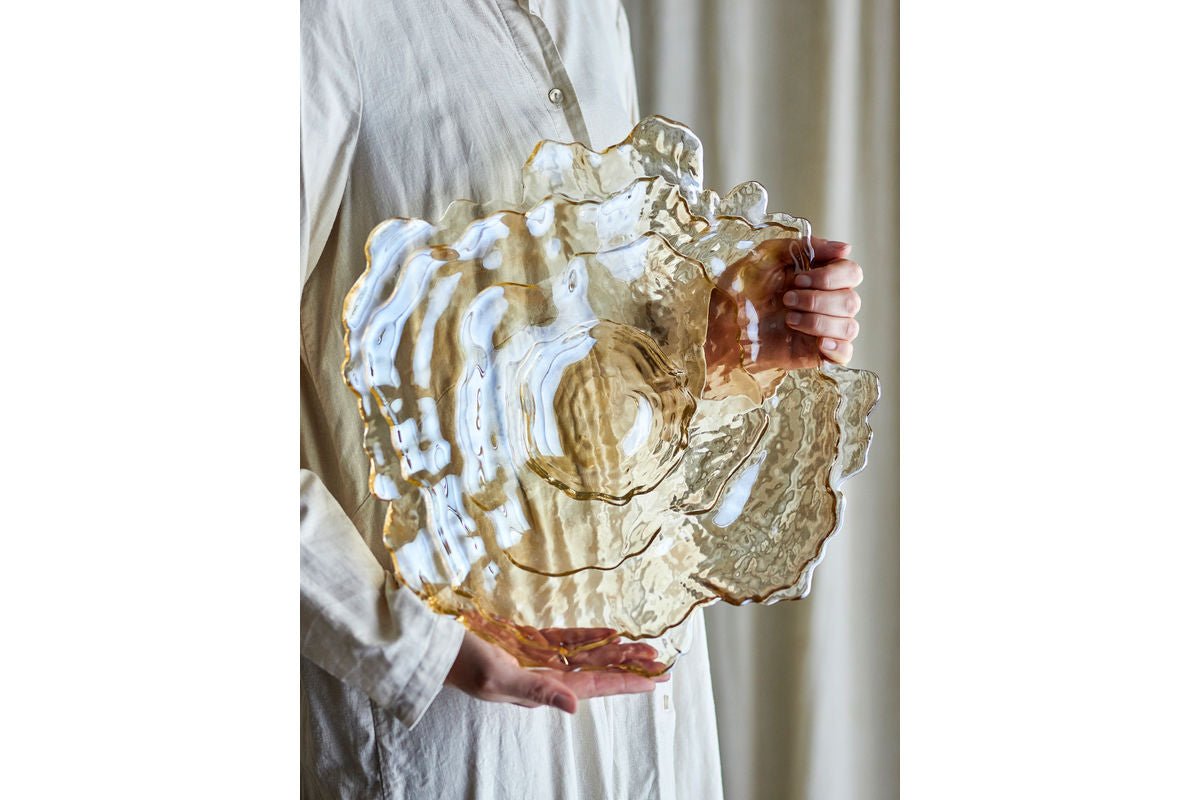 Schale Amiri – aus Glas in Natur mit sanfter Wellenform