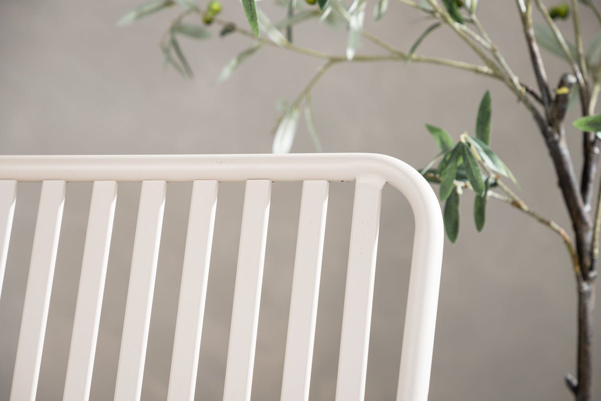 Gartenbank Rover - in beigefarbener oder schwarzer Aluminiumoptik