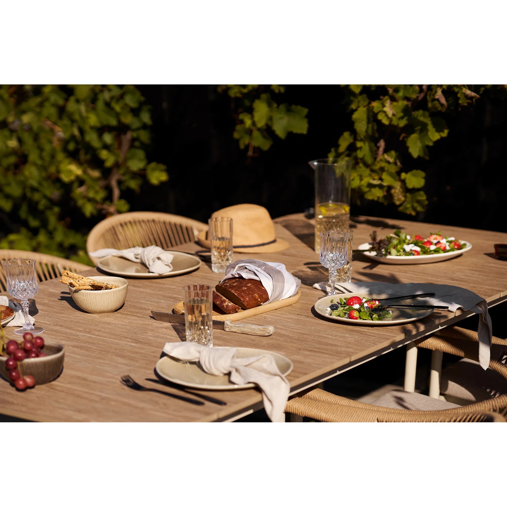 Gartentisch Solvane - ein rechteckiger Esstisch