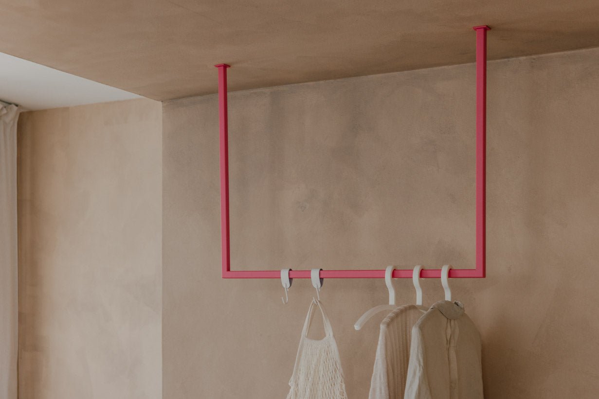 Garderobe/Kleiderstange Rubi – Hängendes Design aus Stahl
