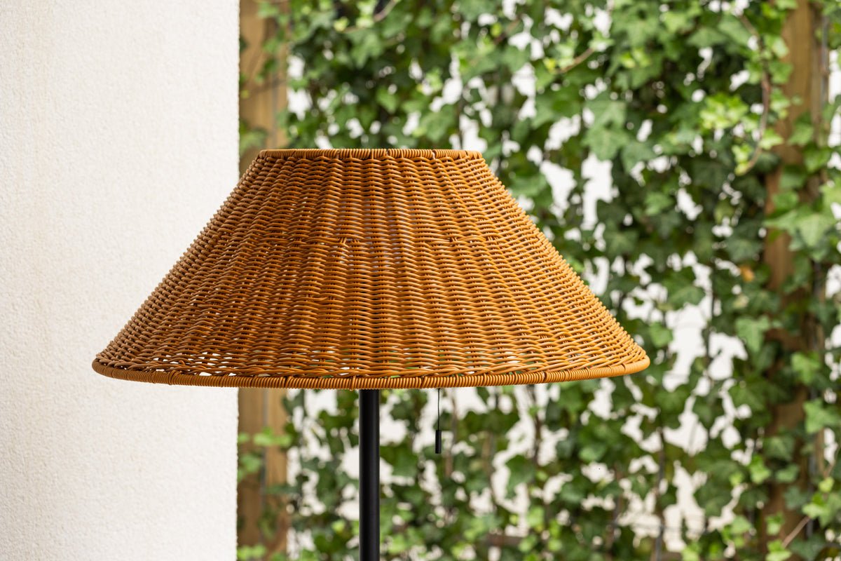 Outdoor-Stehlampe „Arian“ – wetterfeste Stehleuchte für Garten, Balkon & Terrasse