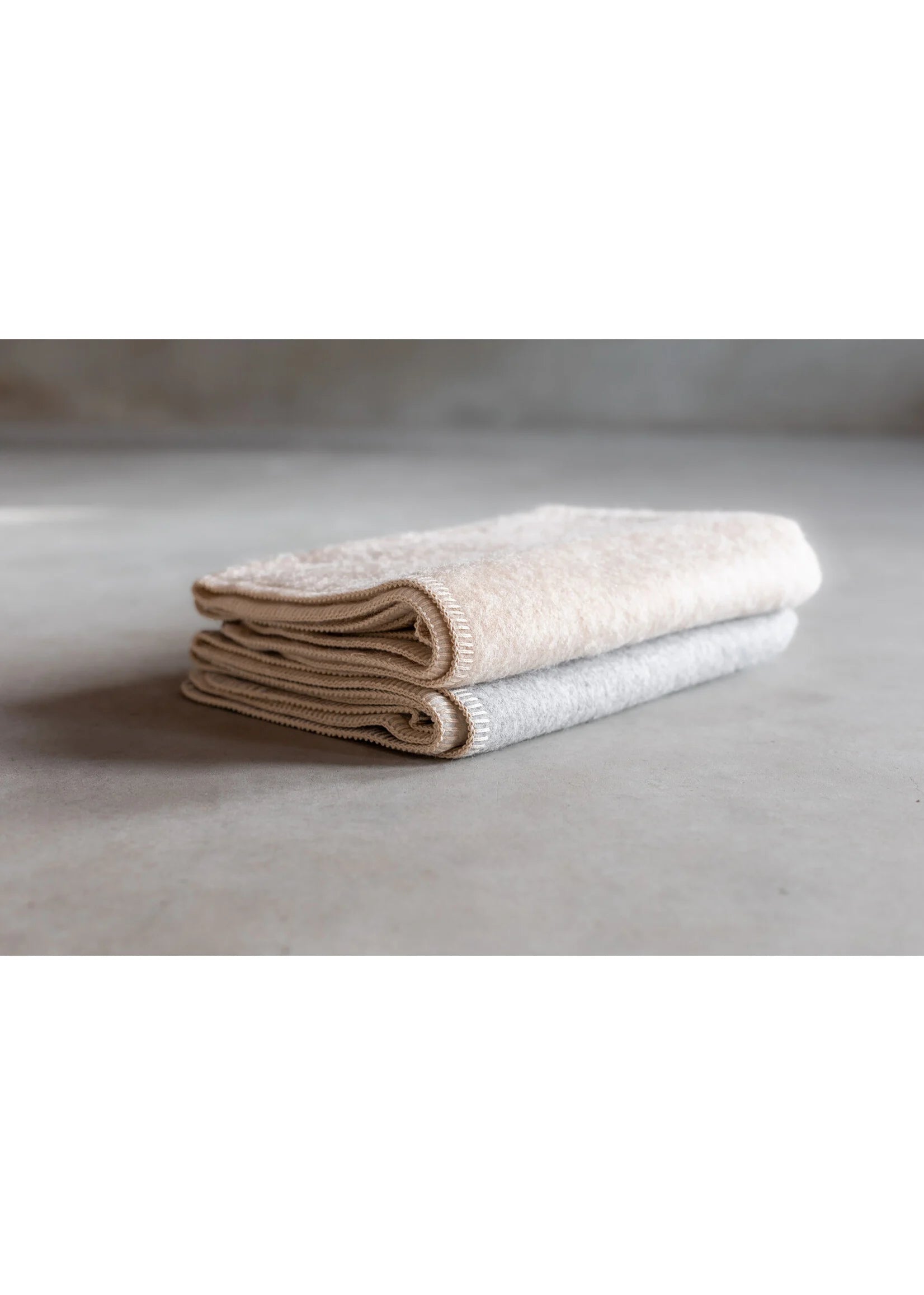 Babydecke aus reiner Alpakawolle - Beige & Grau - 95x75 cm