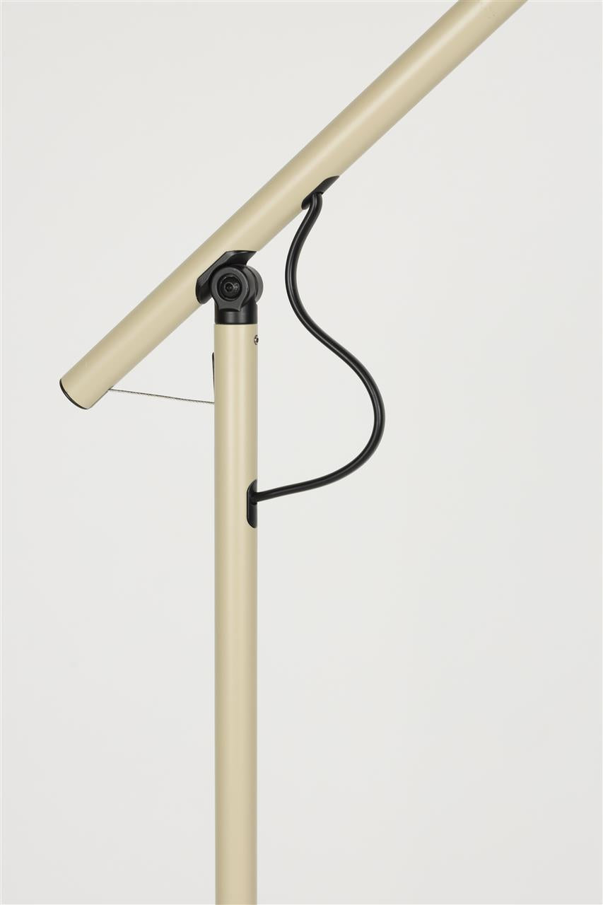 Lampadaire Aero – en fer