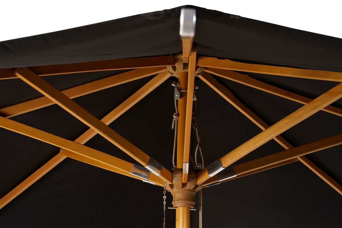 Parasol Azzura – Ø300 cm en couleur Noir avec structure en hêtre
