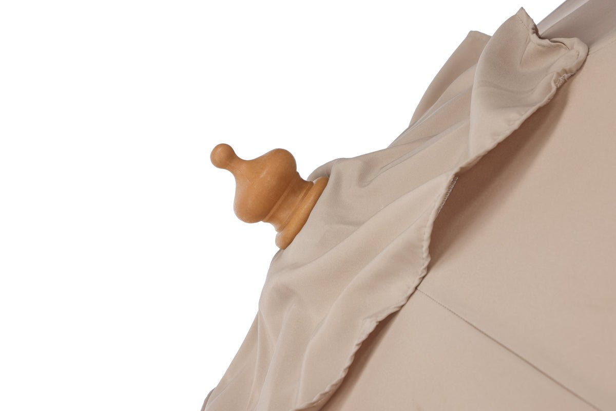 Parasol Albora – 300 x 300 cm de couleur Marron avec structure en hêtre