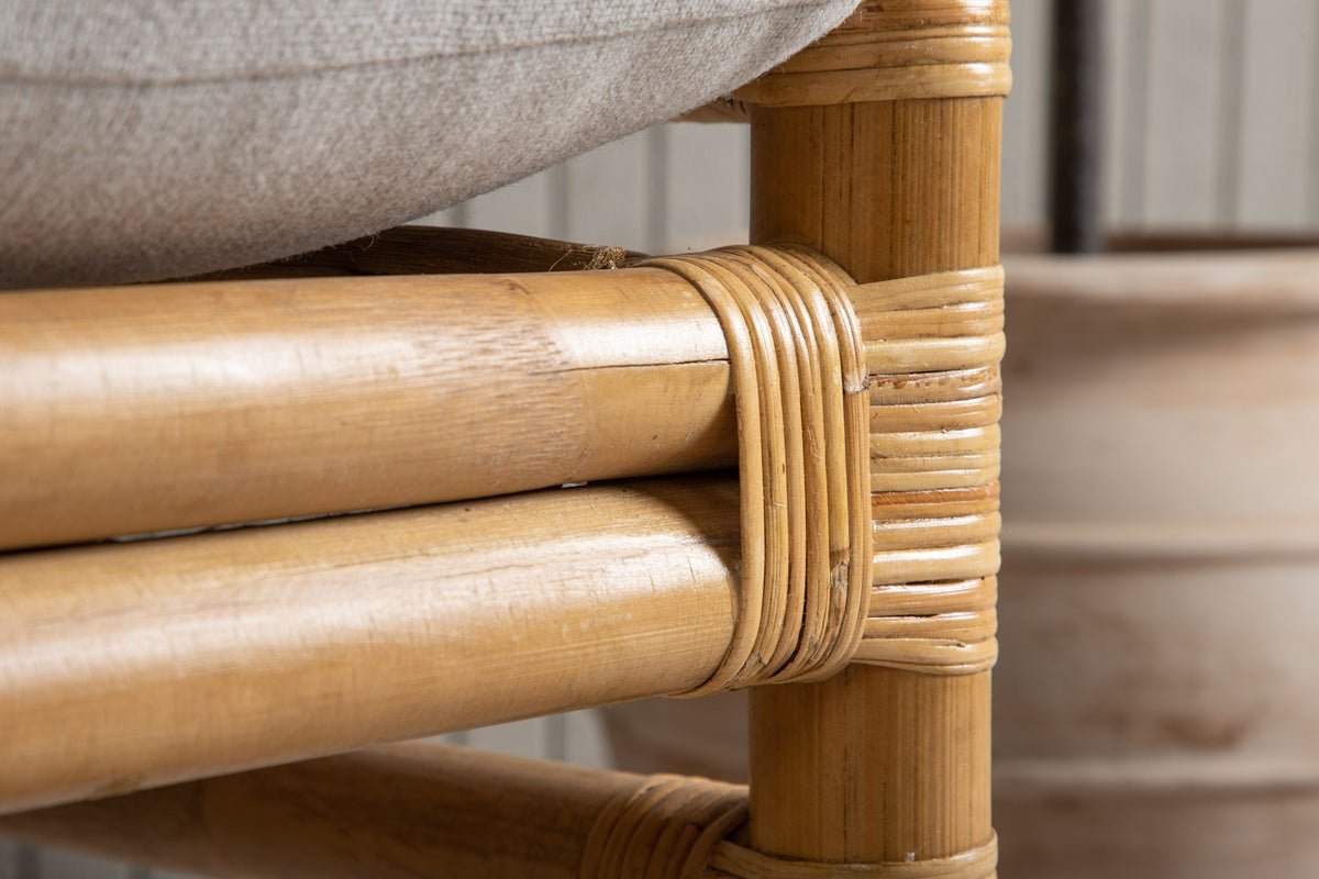 Fauteuil Bamboo - en bambou et rotin avec coussin gris clair