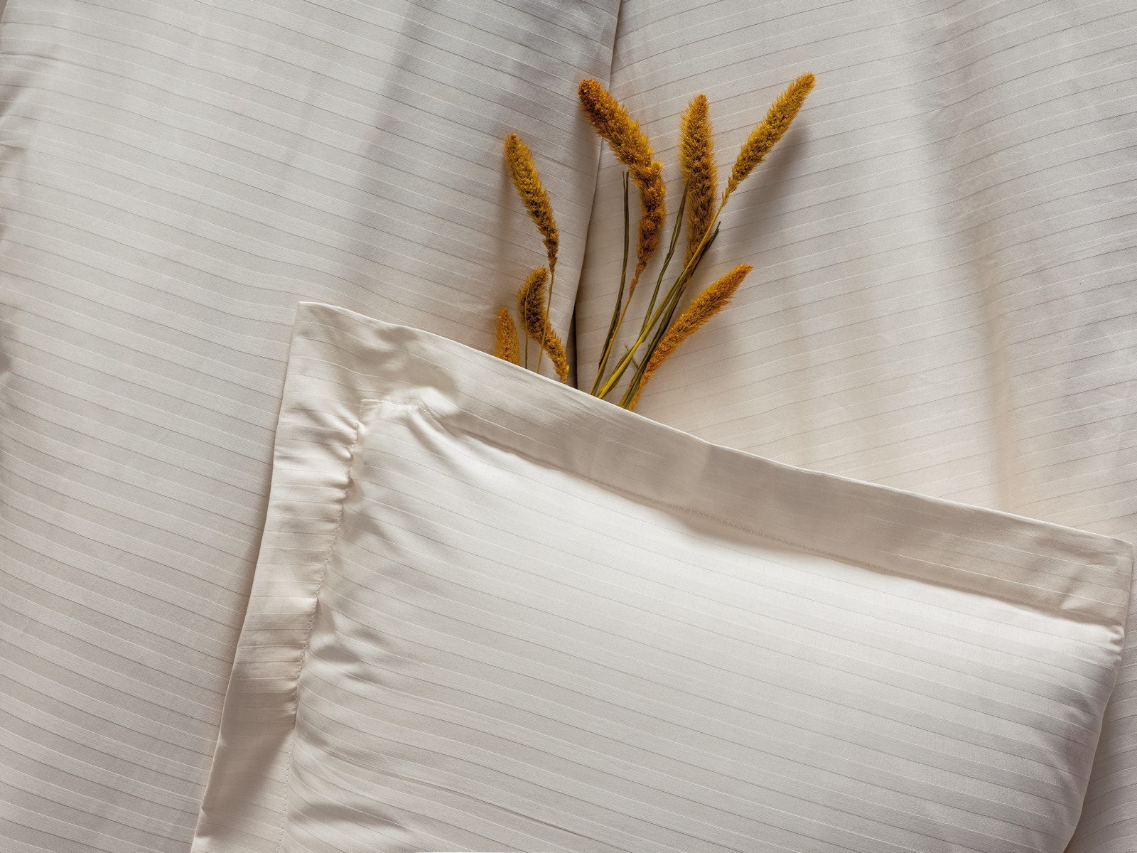 Premium Satijnen Beddengoedset Streep Beige