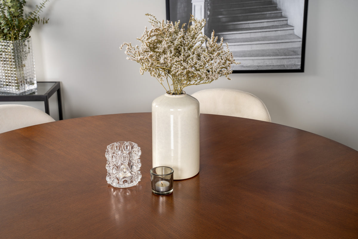 Eettafel Solara - in modern, Scandinavisch geïnspireerd design