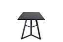 Eettafel Waka - de decoratieve metalen poten zetten een stijlvolle accent