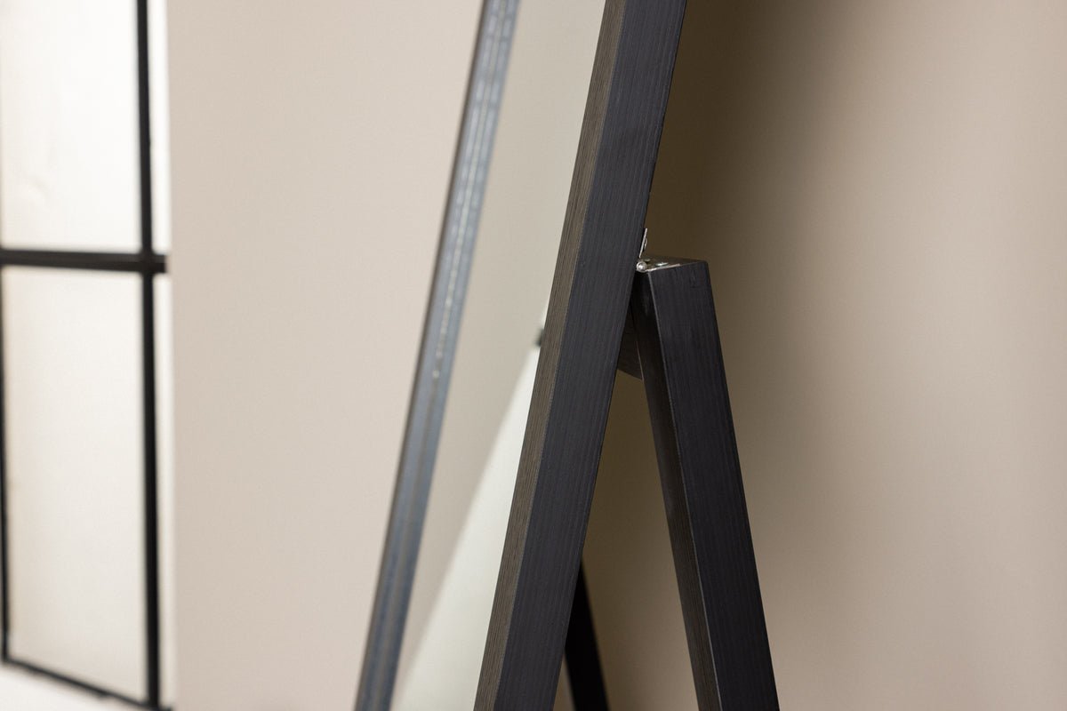 Spiegel Stelina – met standaardvoet en frame in houtlook