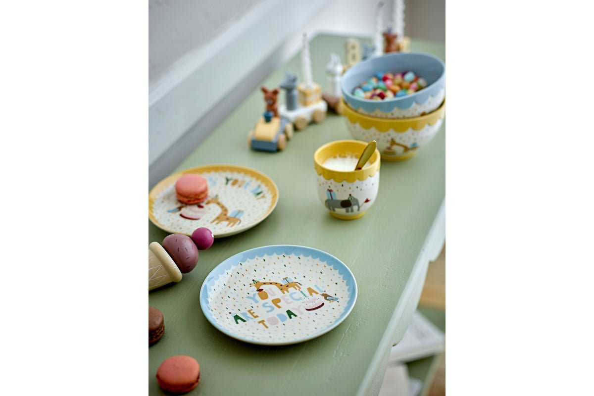 Teller Eirvik – Geel, gemaakt van steengoed