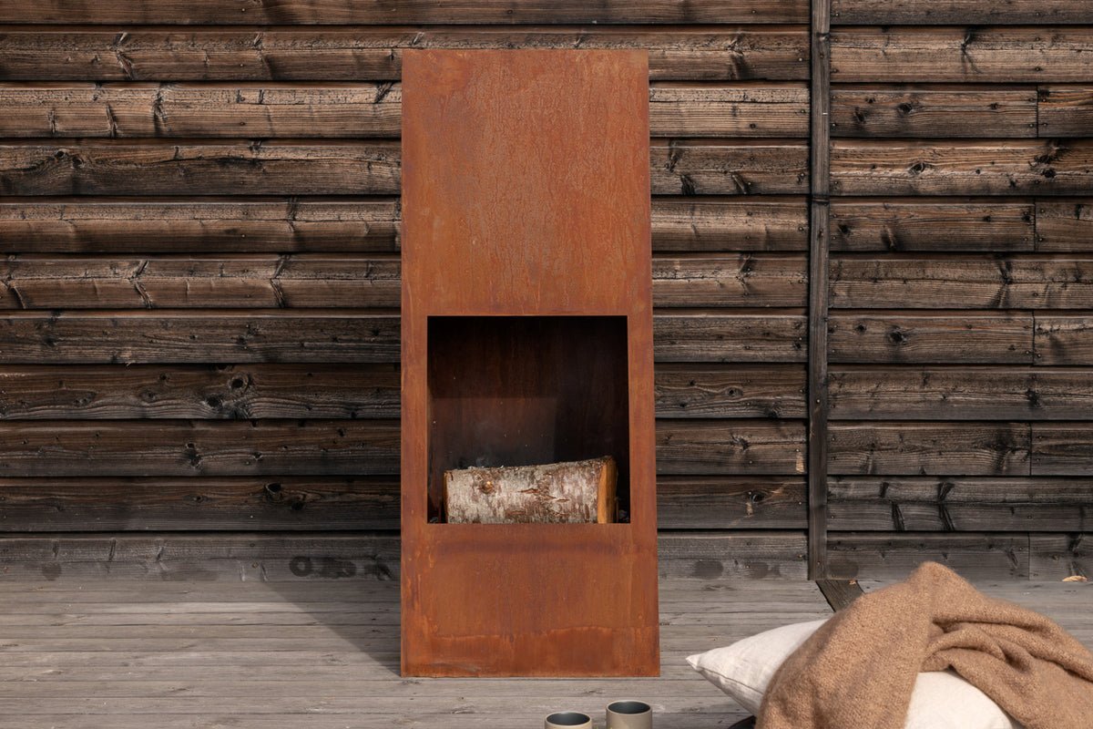 Feuerkorb Thomas - eckiger Stahlkamin in Rusty Orange