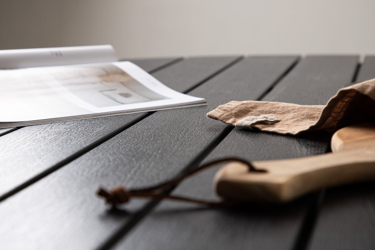 Table de jardin Aviani - ronde, accueillante et élégante