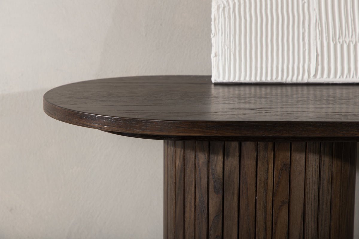 Beistelltisch Lina – in drei Farben mit Rippendetails