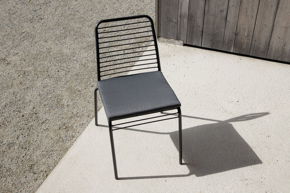 2er Set - Gartenstuhl Navi - schwarzer Stuhl aus Stahl inklusive Sitzkissen