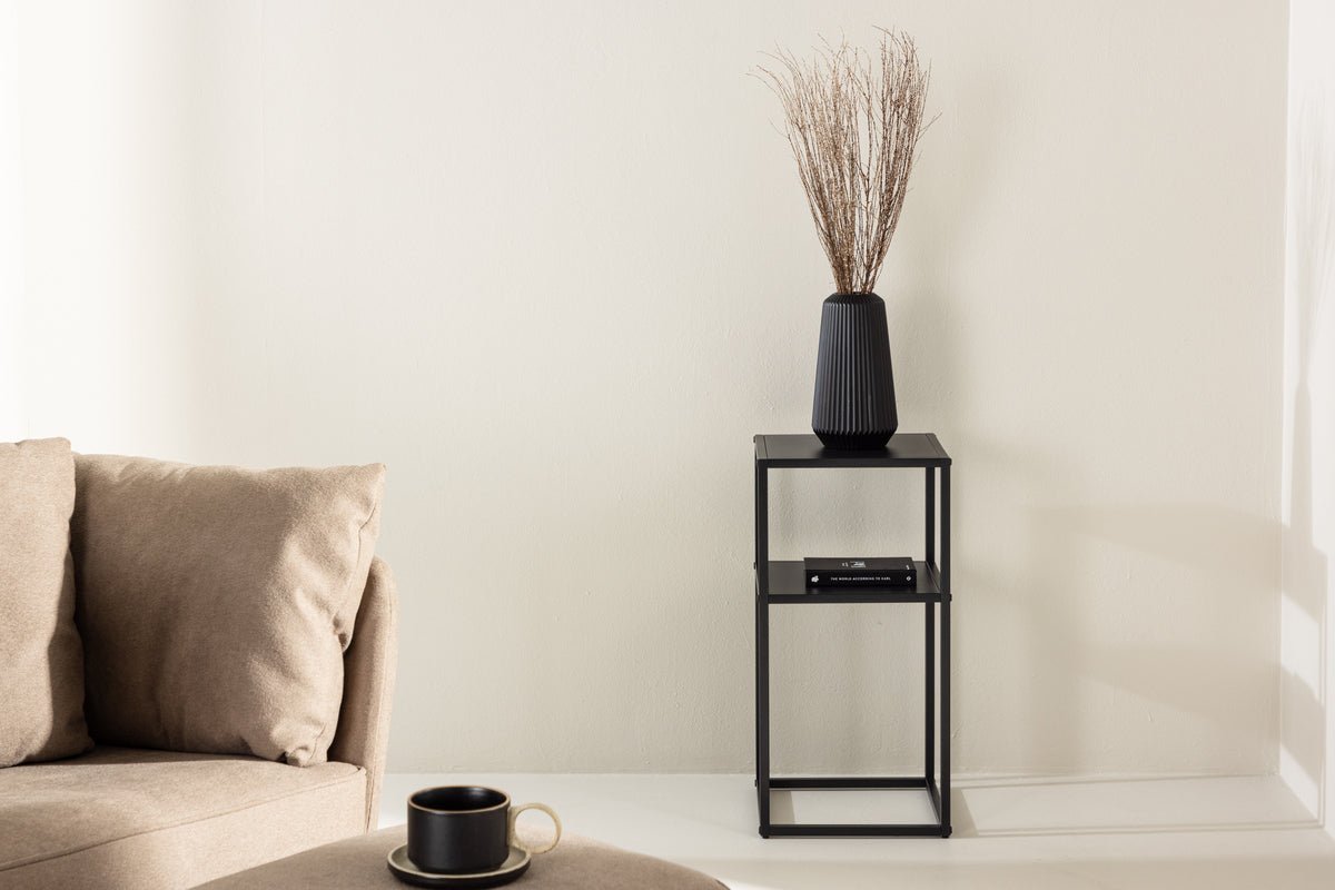 Table d'appoint Lara – design élégant en acier noir