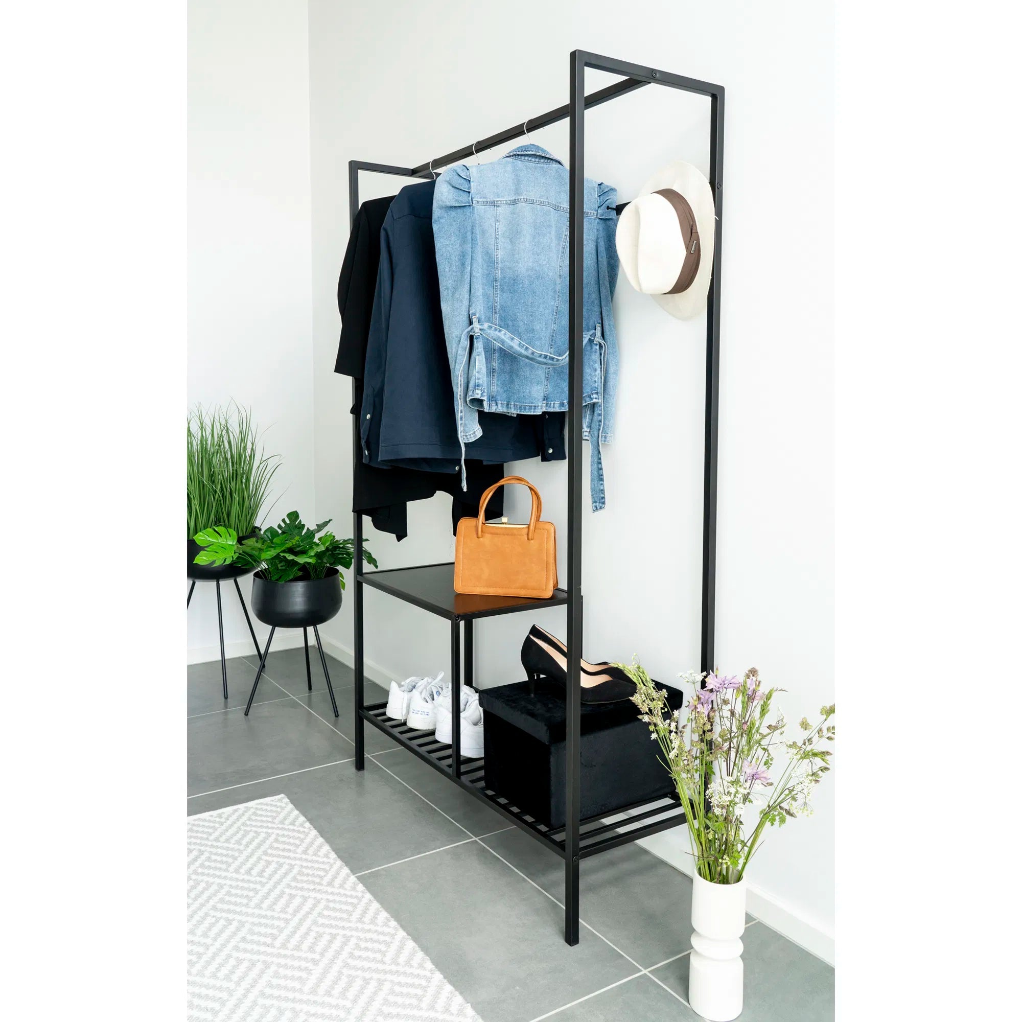 Garde-robe designer Quarto avec structure métallique