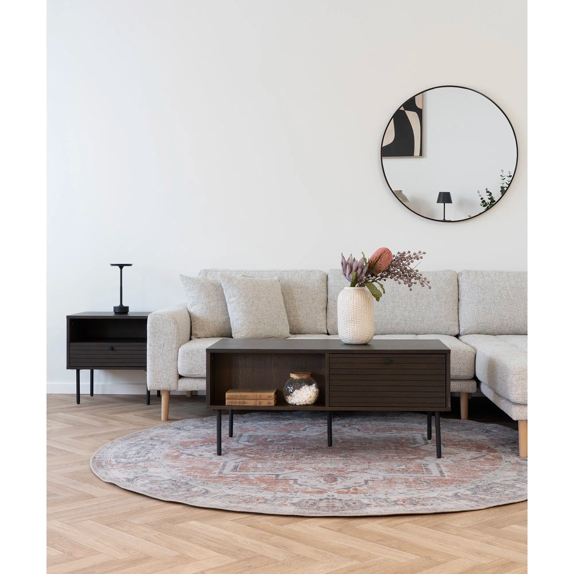 Spiegel Cirano – rond ontwerp met zwarte aluminium lijst (Ø60 cm)