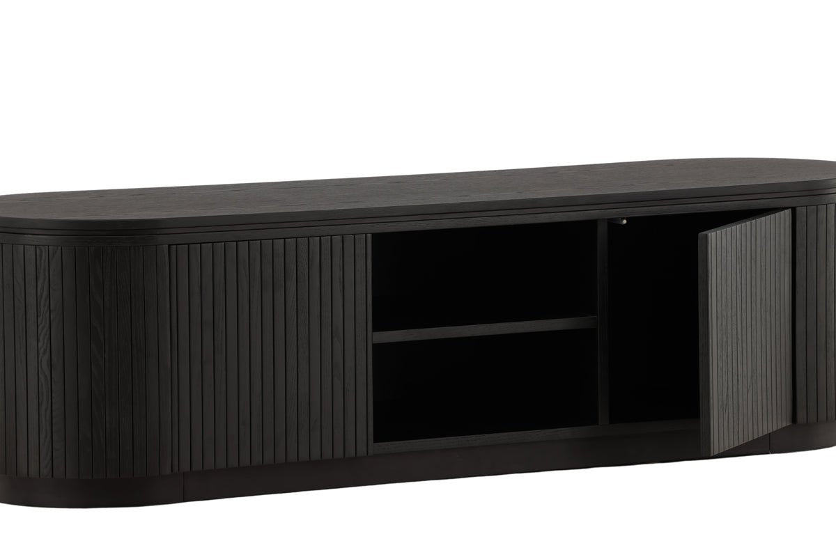 Meuble TV bas design Sundby – Noir en imitation chêne avec façade à lamelles