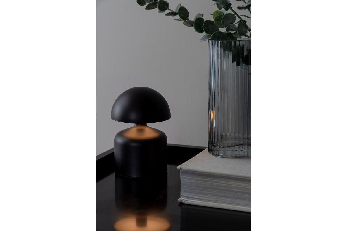 Lampe de table Budapest - Lampe design en fer avec LED