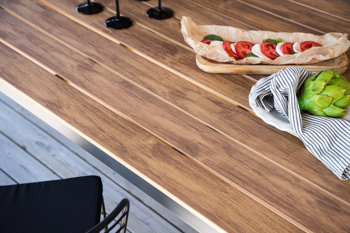 Tuin tafel Tareen - een harmonische combinatie van natuurlijkheid en stabiliteit