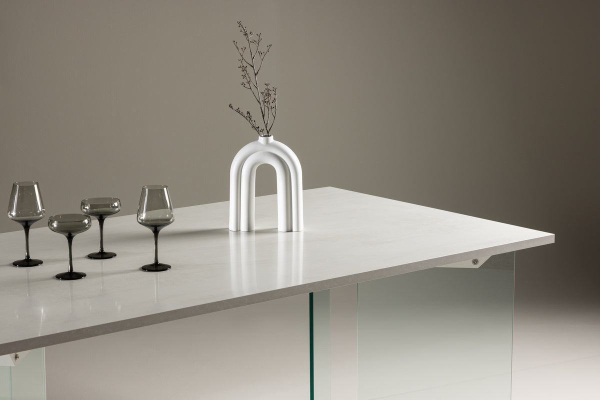 Table à manger Brevon - table à manger moderne sur un cadre en verre avec plateau de table gris clair