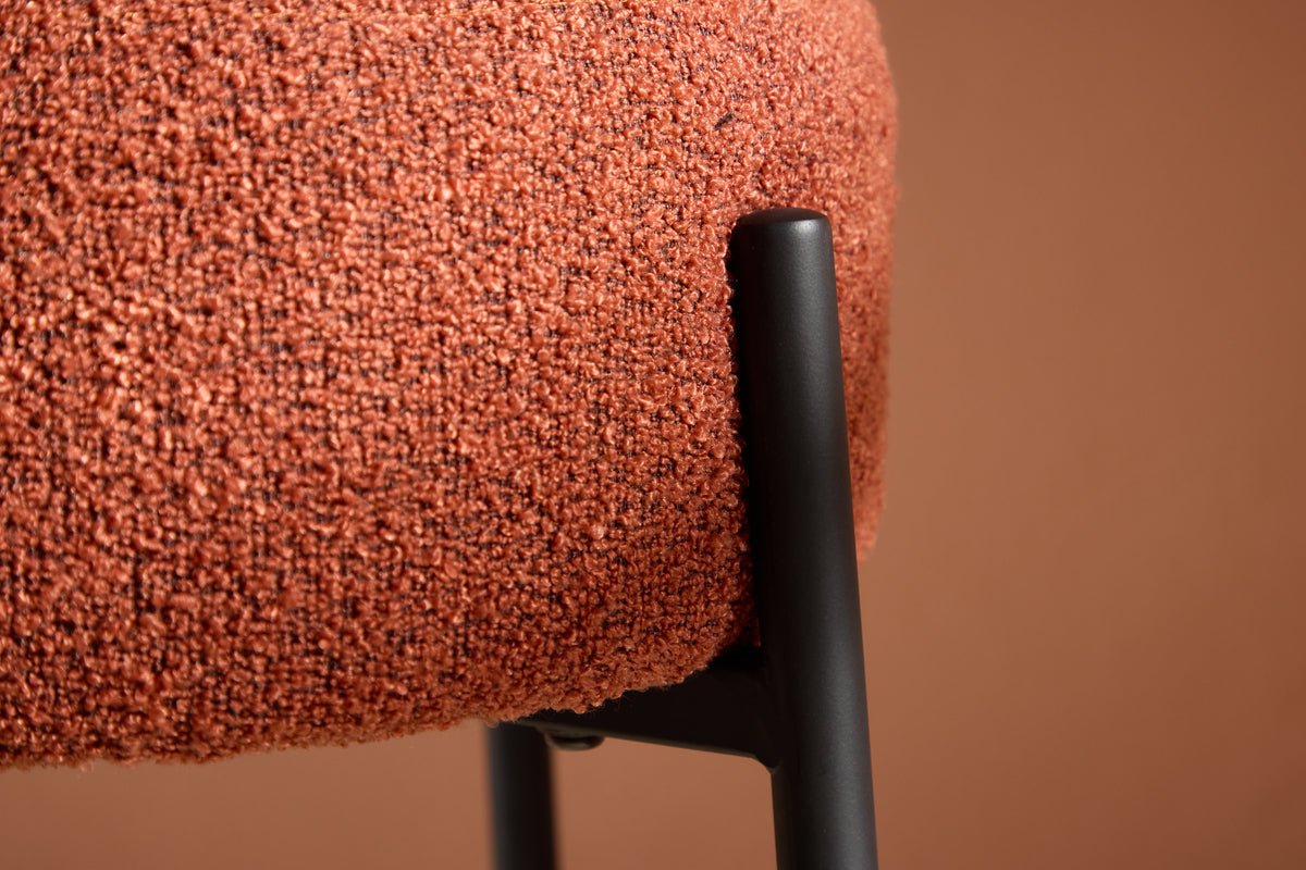 Barhocker Fire - Mit rostfarbenem oder weißem Sitz aus Bouclé