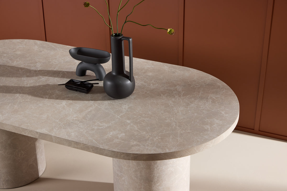 Eettafel Cielo - in een eenvoudig ontwerp met een elegante marmeren look