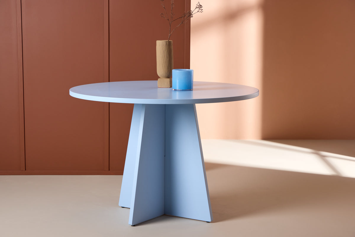 Table à manger Orin - au design moderne avec une touche ludique