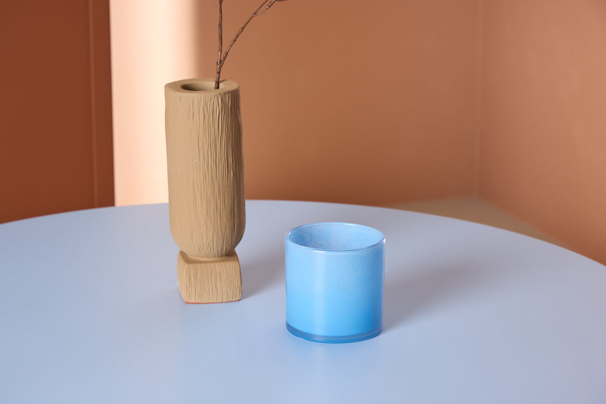 Table à manger Orin - au design moderne avec une touche ludique