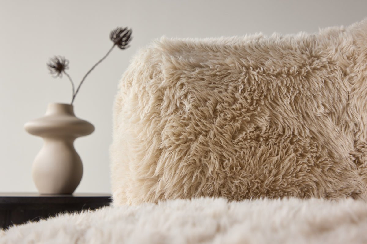 Fauteuil Fiby - Avec revêtement en polyester couleur crème blanche