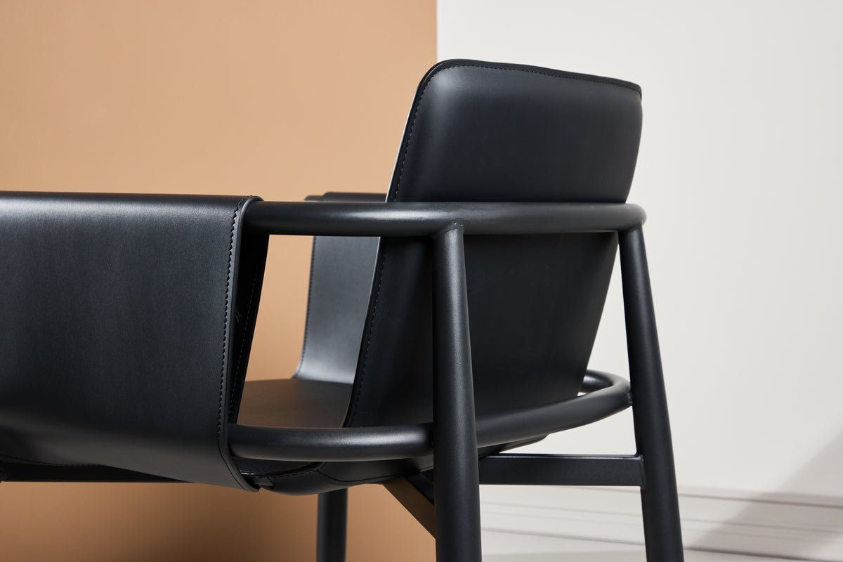 Stoel Faro - Met elegant gepoedercoat frame