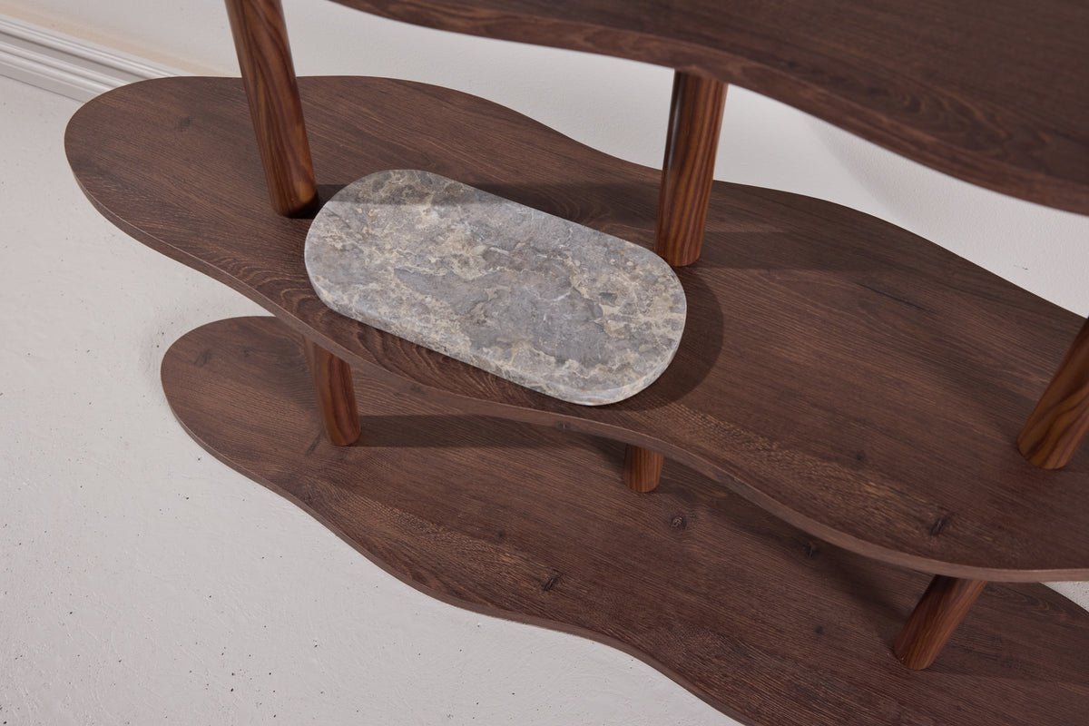 Regal Calvaro – étagère debout en mocca avec design ondulé