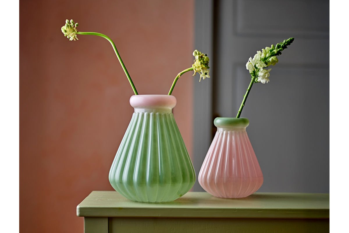 Vase Edona – Verre soufflé bouche avec une légère nervure