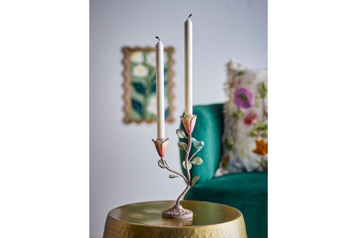 Kerzenhalter Amari – Handbemaltes Metall in floraler Zweigform