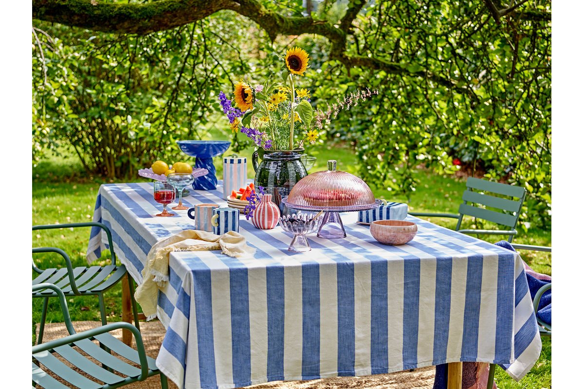 Assiette à gâteau Liréa avec cloche en verre – dégradé avec fine nervure
