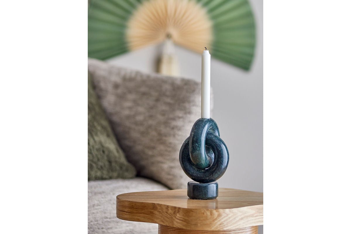 Kaarshouder Arvik – Sculpturale marmer in Groen