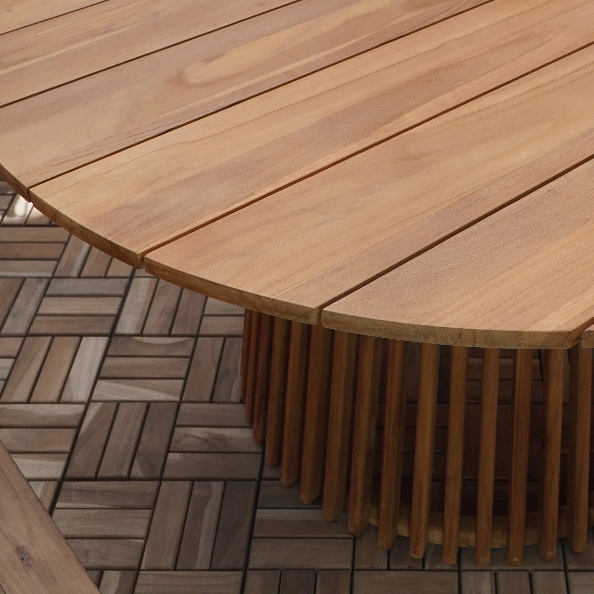 Table de jardin Varese en teck ø120x75 cm