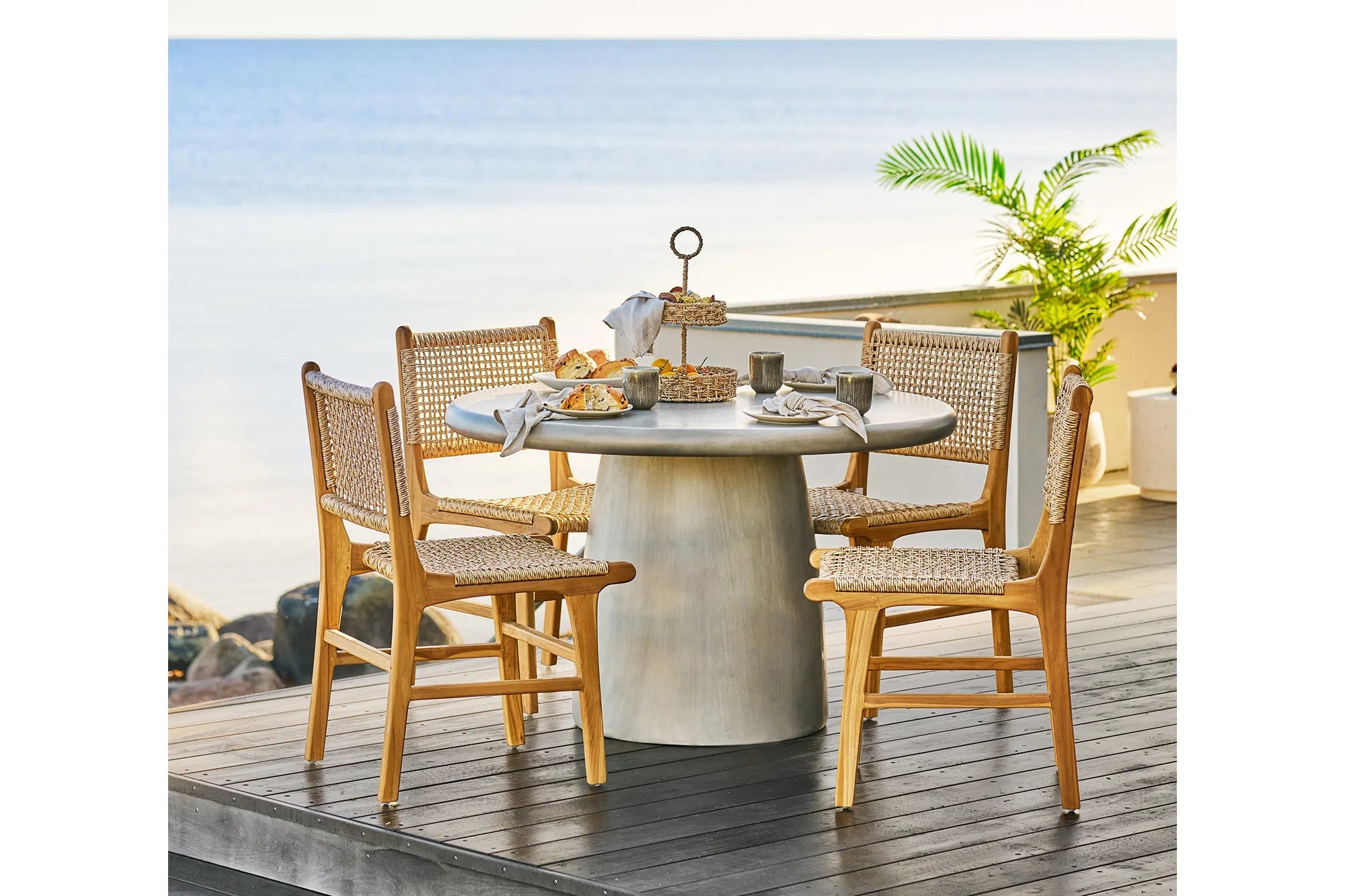 Table à manger de jardin Fjandria - véritable pièce maîtresse en Gris