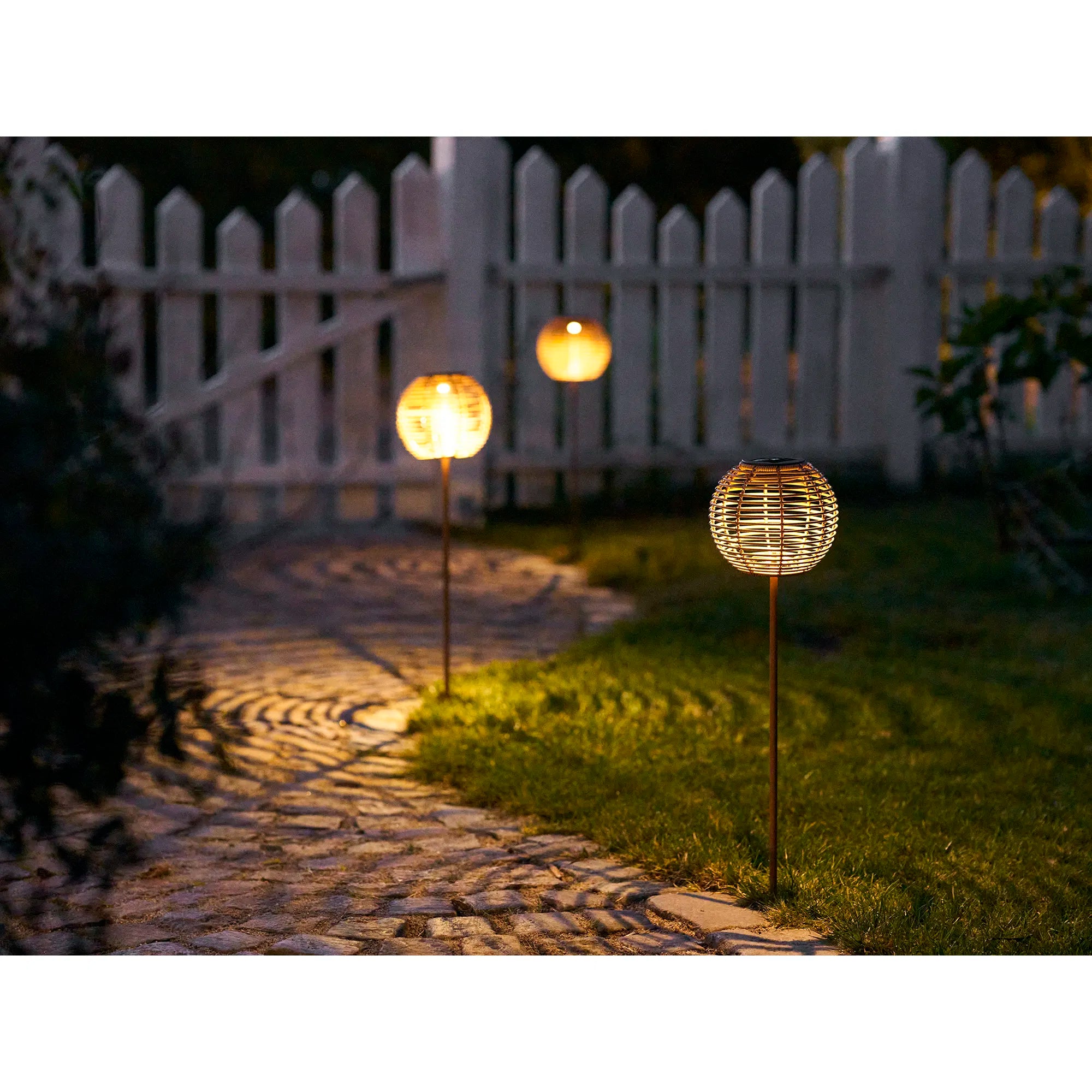 Garten Solarlampe „Elmara“ – wetterfest für Balkon & Outdoor-Bereich