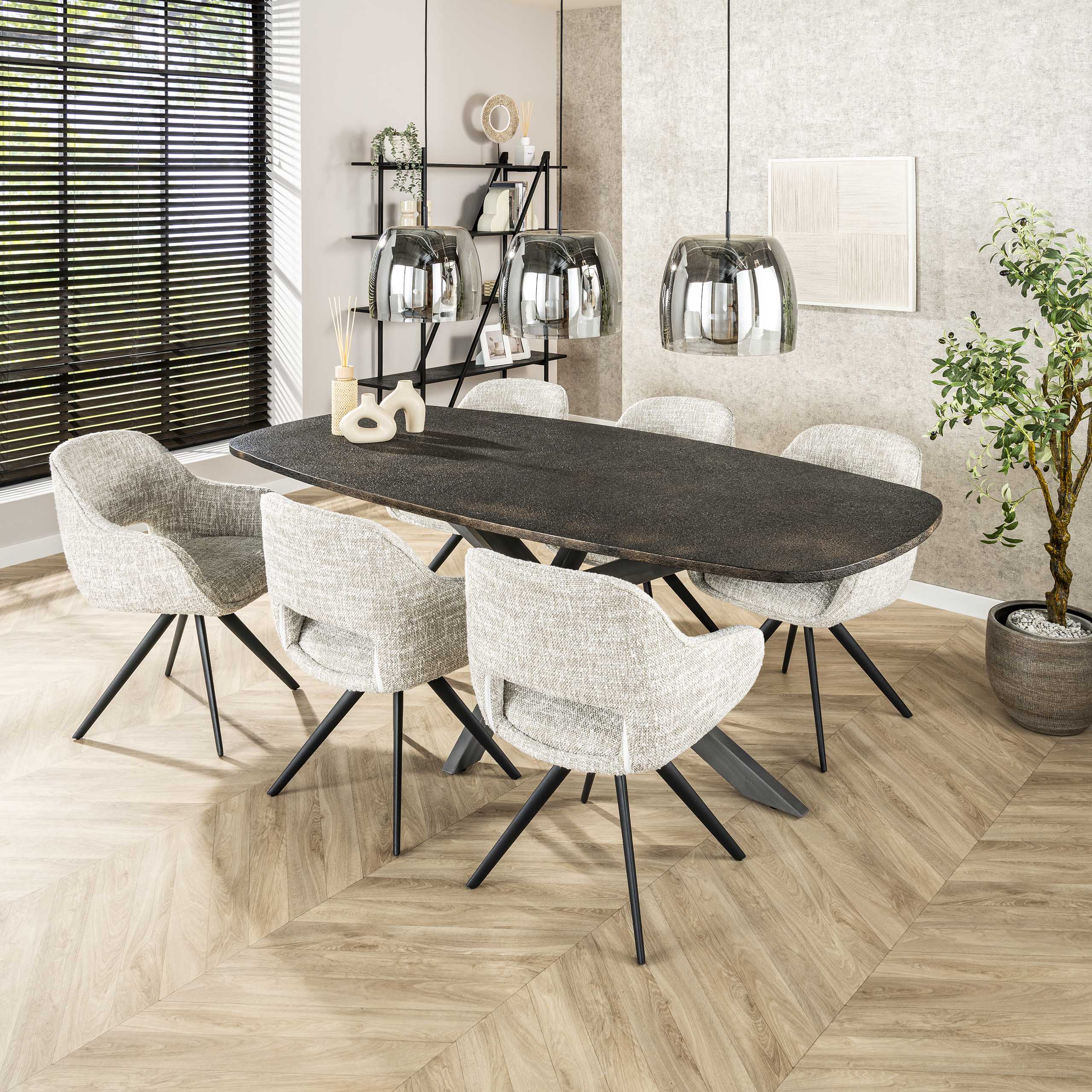 Pendelleuchte „Cirella“ – 3 Leuchten mit großen Lampenschirmen aus Chromglas