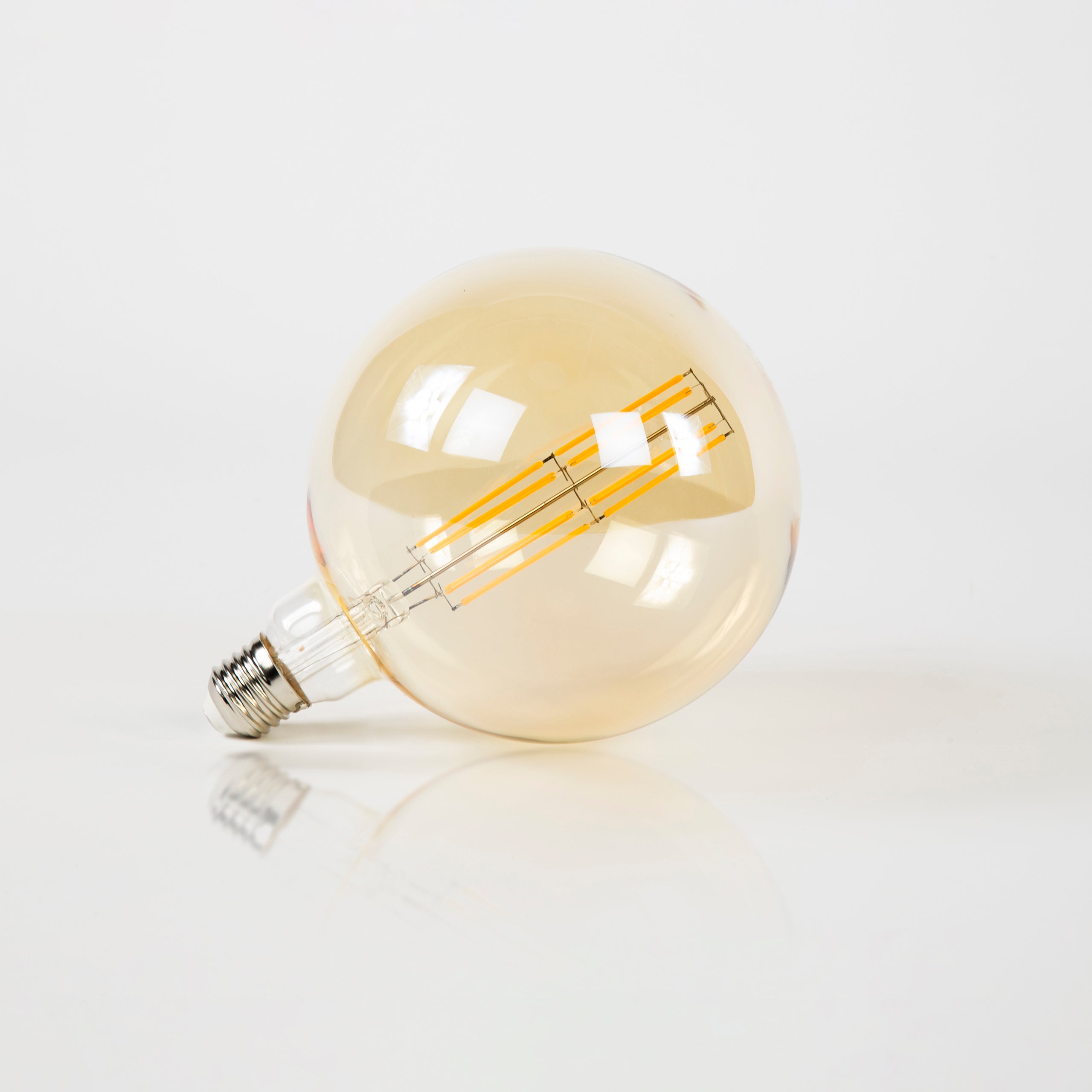 Ampoule à incandescence LED Marty – G150-E27 avec verre ambré