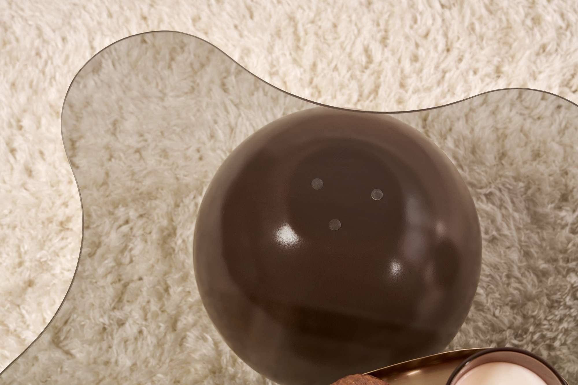 Salontafel Trevano - gehard tafelglasplaat met golvende silhouet