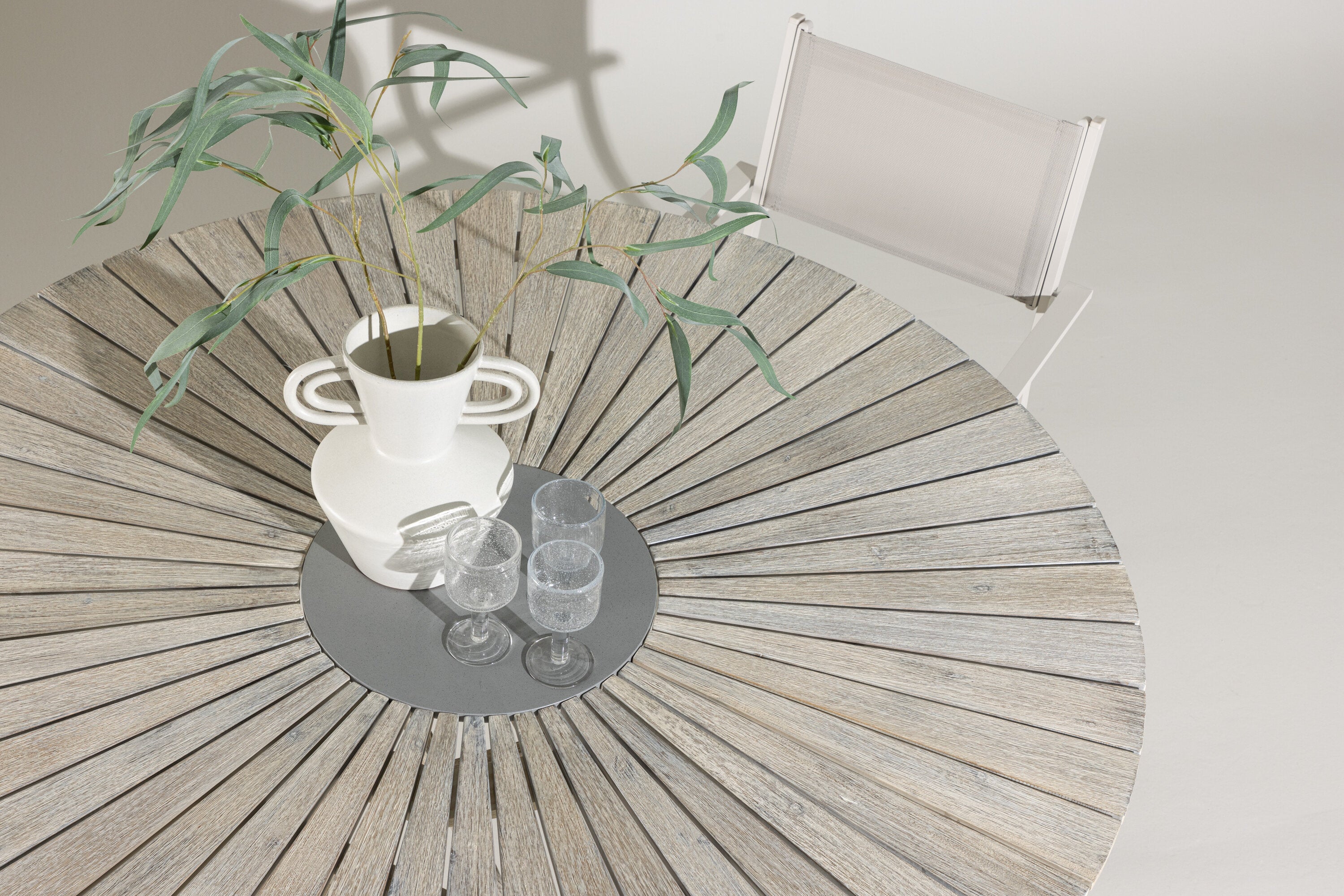 Table de jardin Tovaro - Table de jardin ronde blanche en acacia